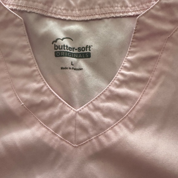 Pink V-Neck Scrub Top - Picture 4 of 5